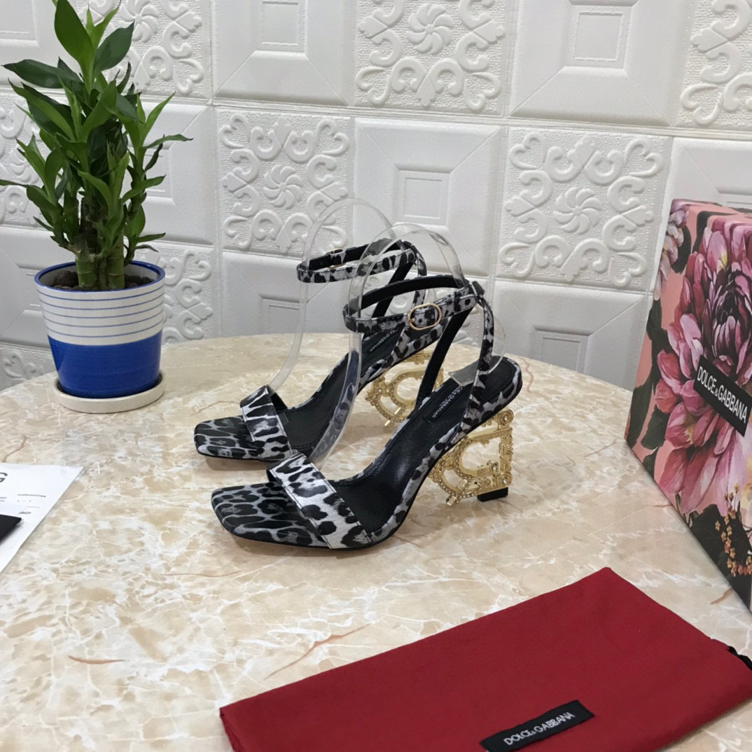 [TOP] Dolce & Gabbana D&G Crystal Logo Heels Pumps - 11 Colours