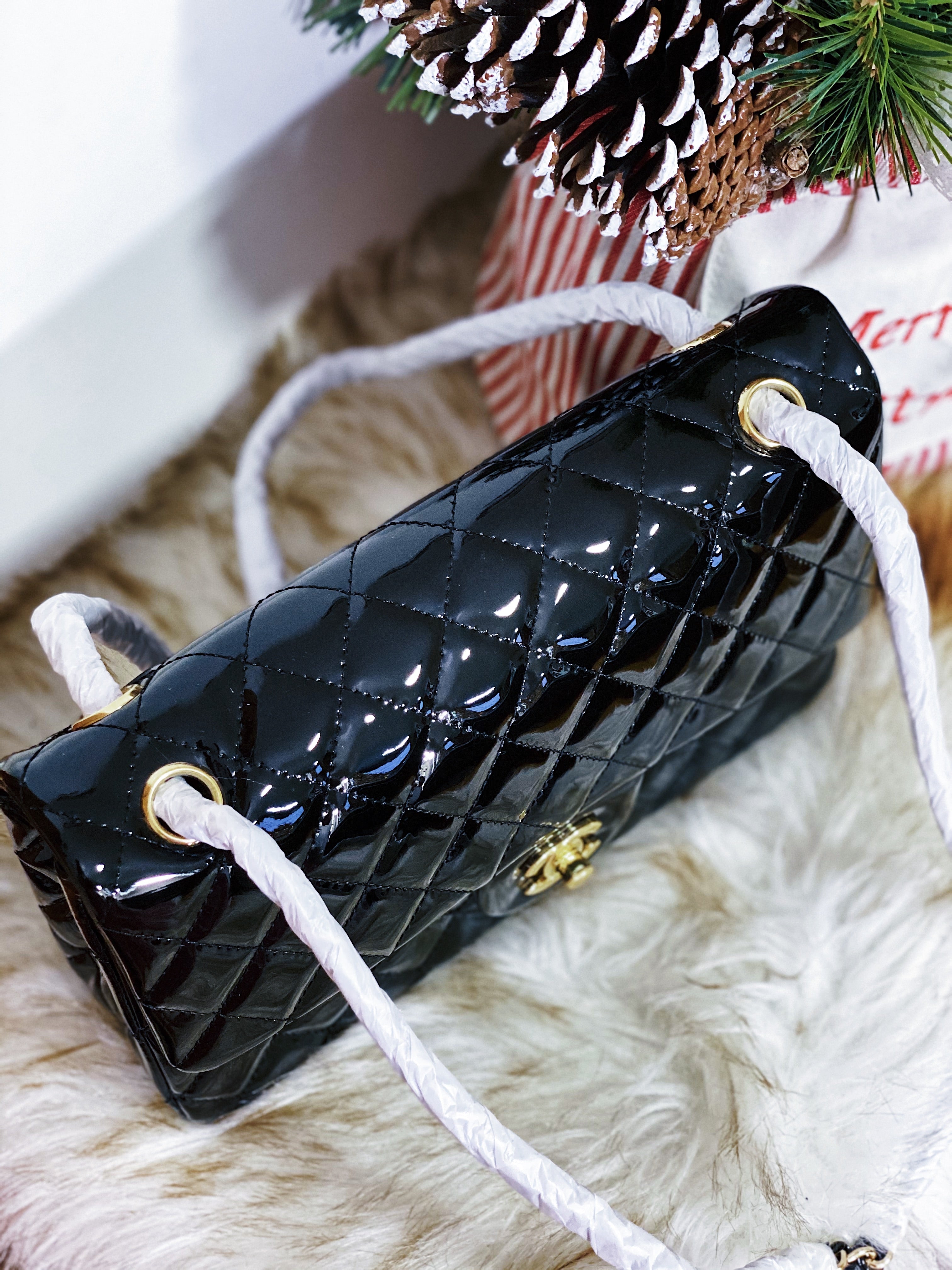 [TOP] CHANEL Classic Flap Bag Patent Medium 25.5cm – Black & GHW