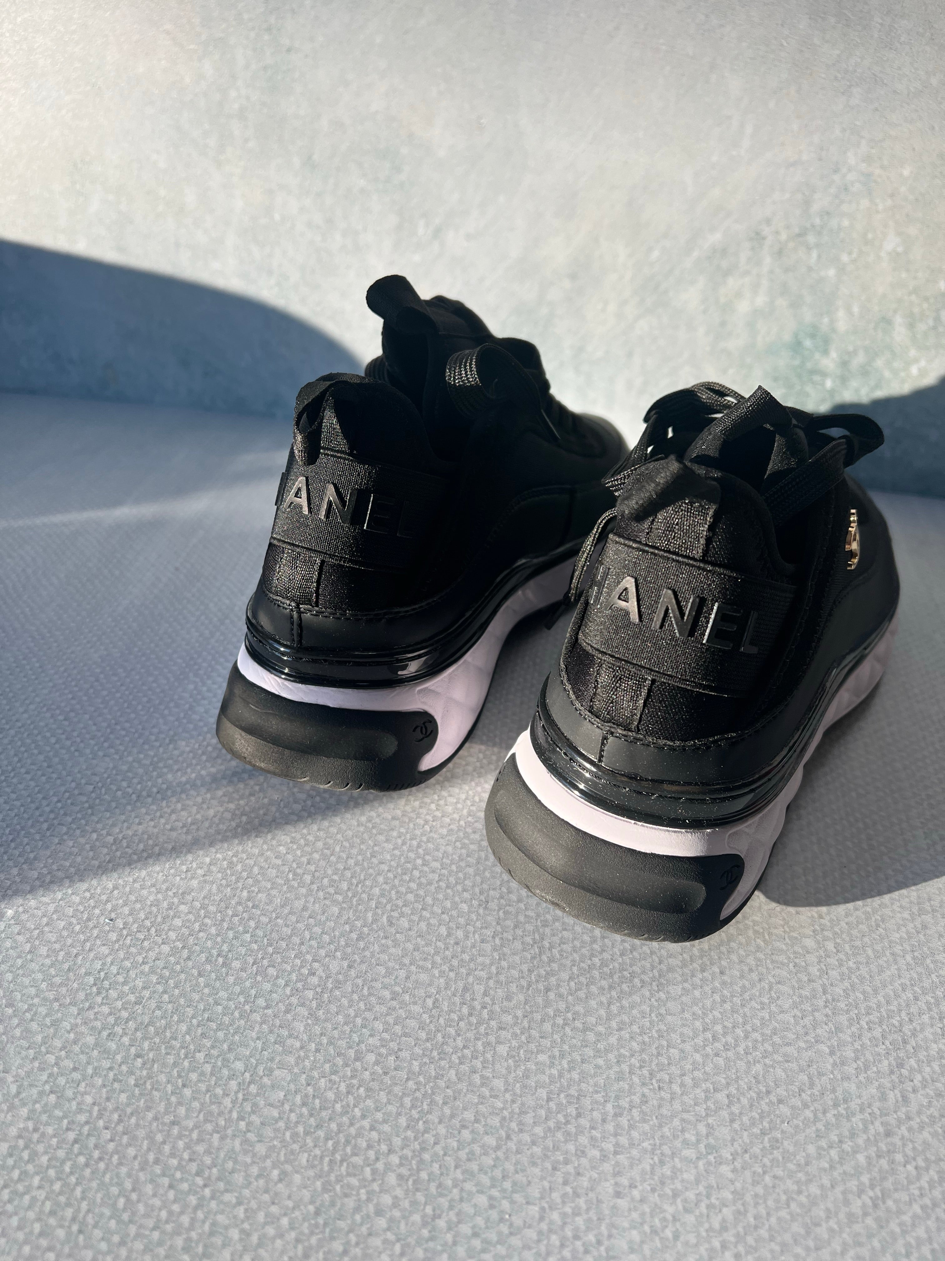 [TOP] CHANEL Tennis Shoes - Black