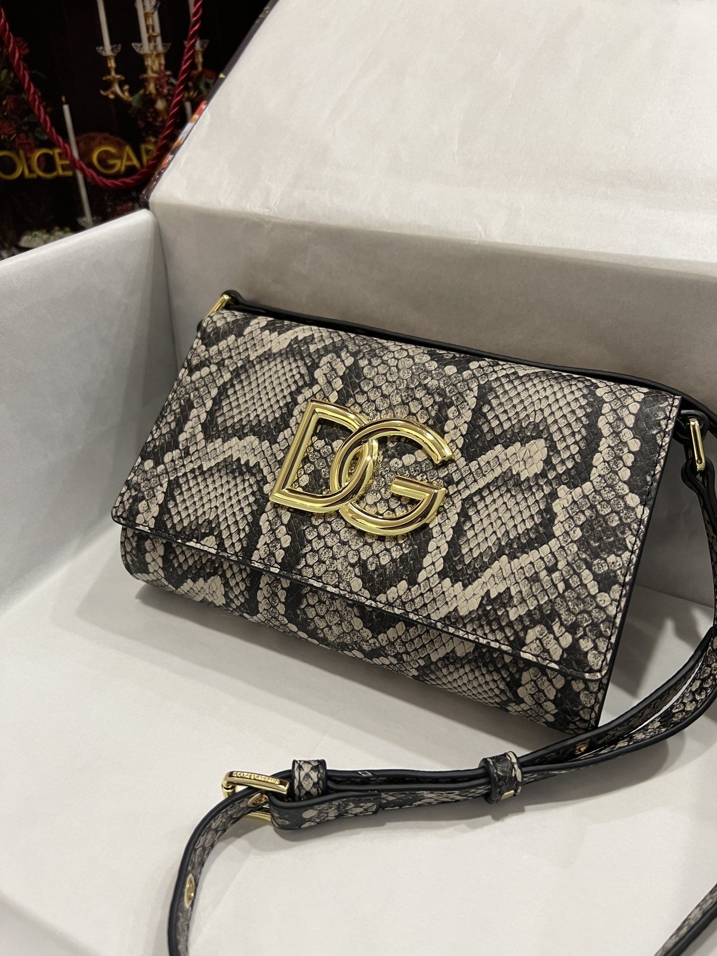 [TOP] Dolce & Gabbana D&G Calfskin Python Print 3.5 Bag  21*14*5cm