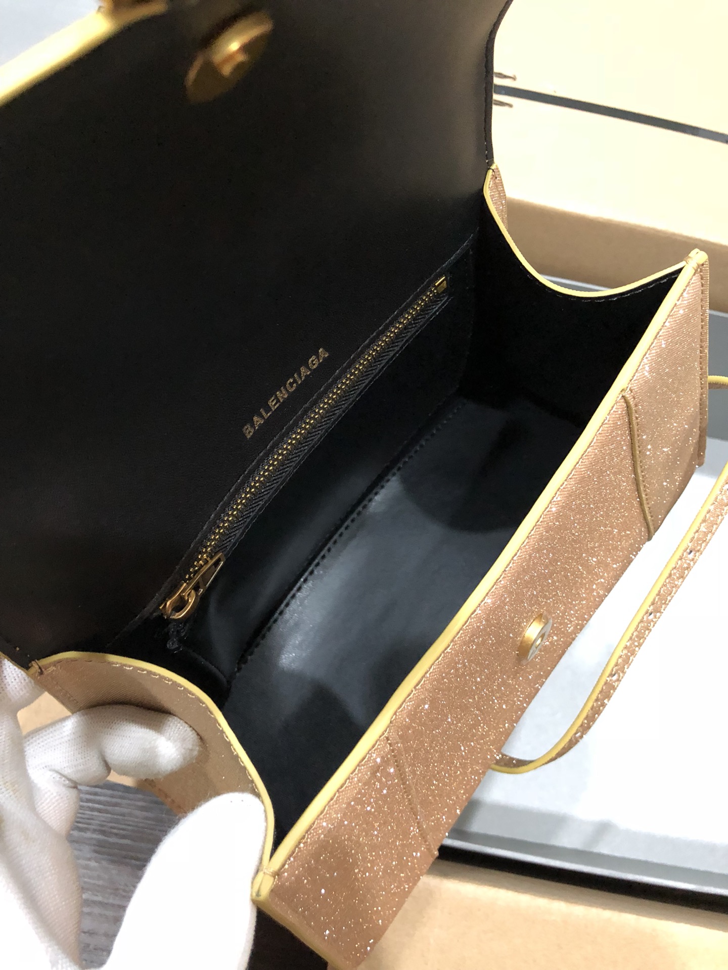 [TOP] BALENCIAGA Starry Sky Hourglass Bag 19/23cm - Brown