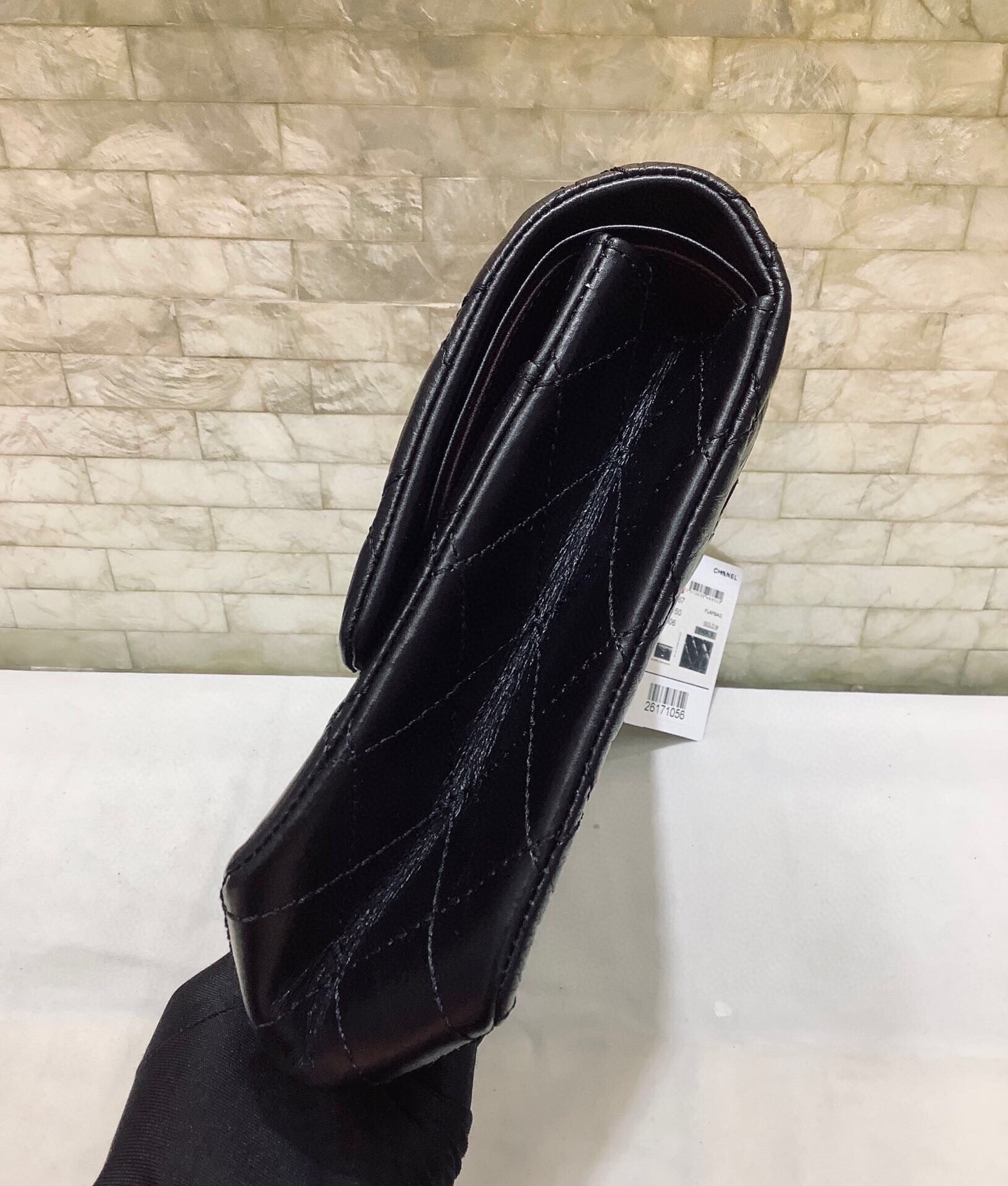 [TOP] CHANEL 2.55 Reissue Flap Bag Medium 24cm - Black & GHW