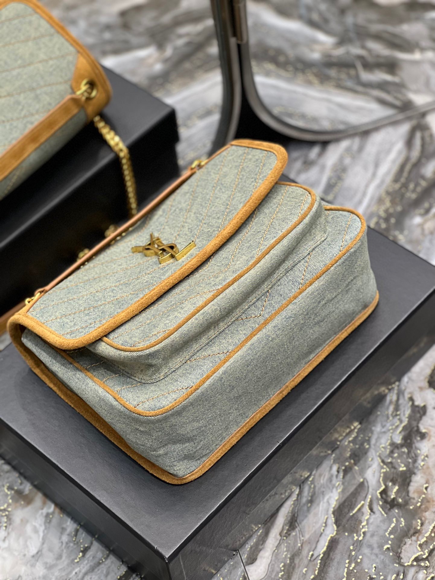 [TOP] Yves Saint Laurent YSL Niki Shoulder Bag - Green