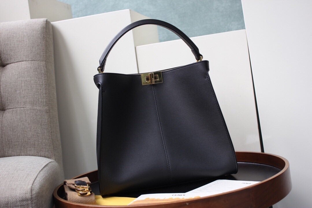[TOP] FENDI  Peekaboo Medium X-Lite Bag - Black