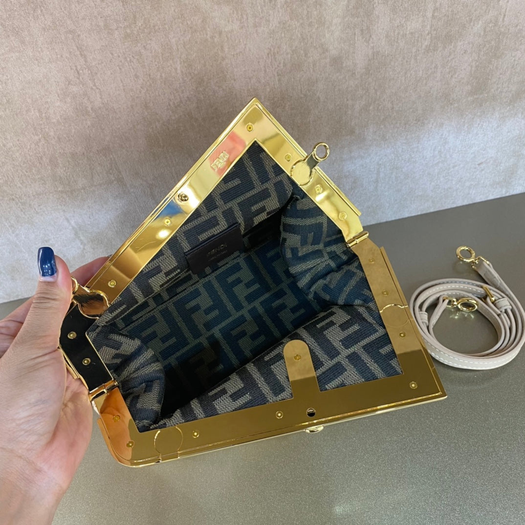 [TOP] FENDI FENDI Small First Bag - Cream