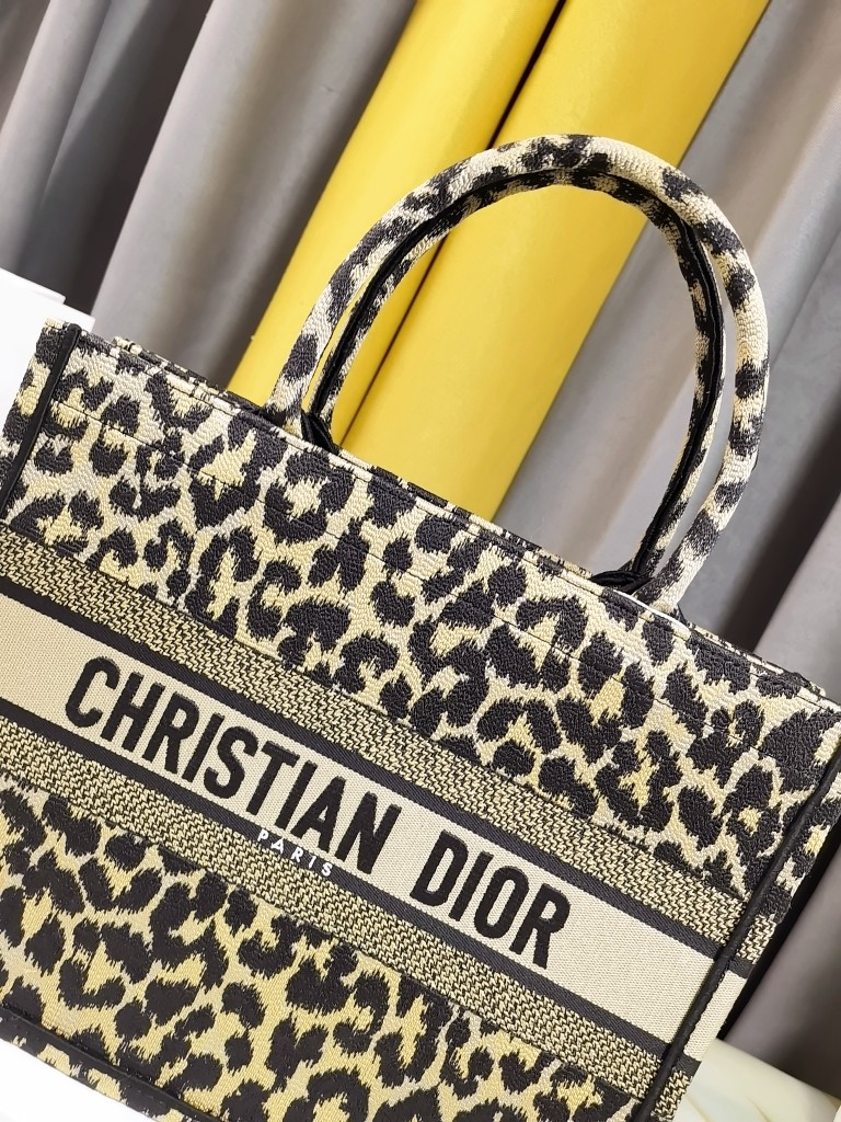 [TOP] Christian Dior Book Tote Bag - Medium  36.5CM- Leopard