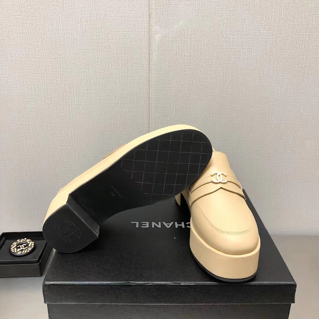 [TOP] CHANEL Leather Loafers Double C Logo - Black/Beige