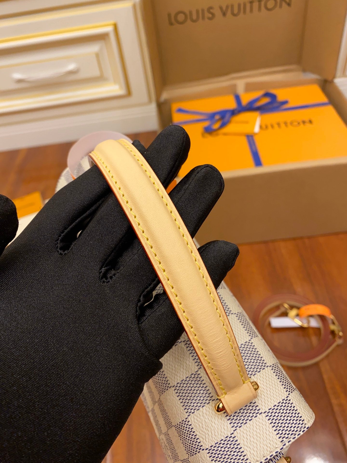 [TOP] Louis Vuitton LV £V Croisette Bag Damier Azur 25x17x9.5CM-Beige