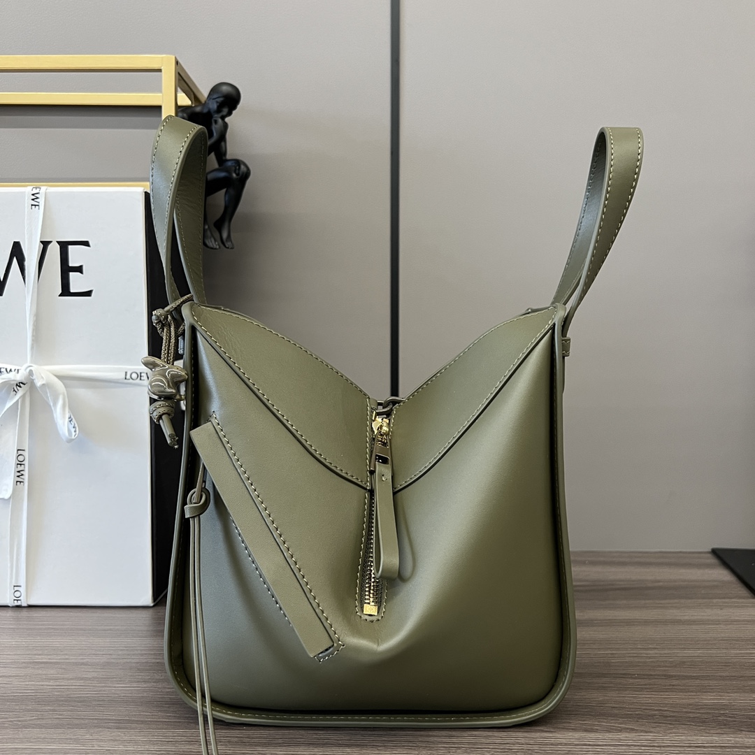[TOP] LOEWE Calfskin Hammock Bag 19.5*14.4*20.8 cm -Green