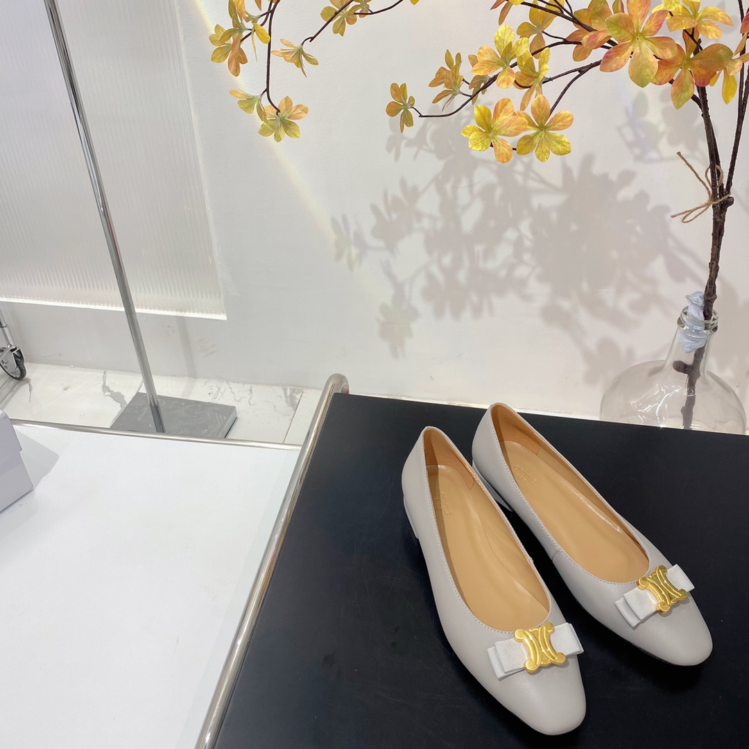 [TOP] CELINE Cowhide Flat - Gray - Cline