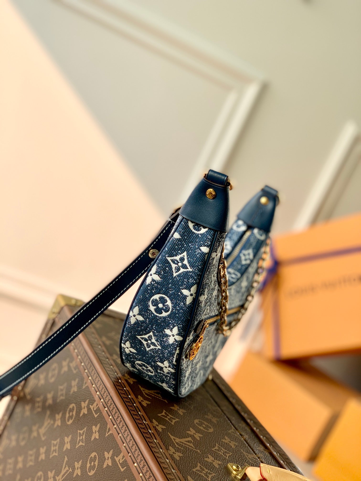 [TOP] Louis Vuitton LV  Circle Monogram Denim 23x13x6cm-Blue