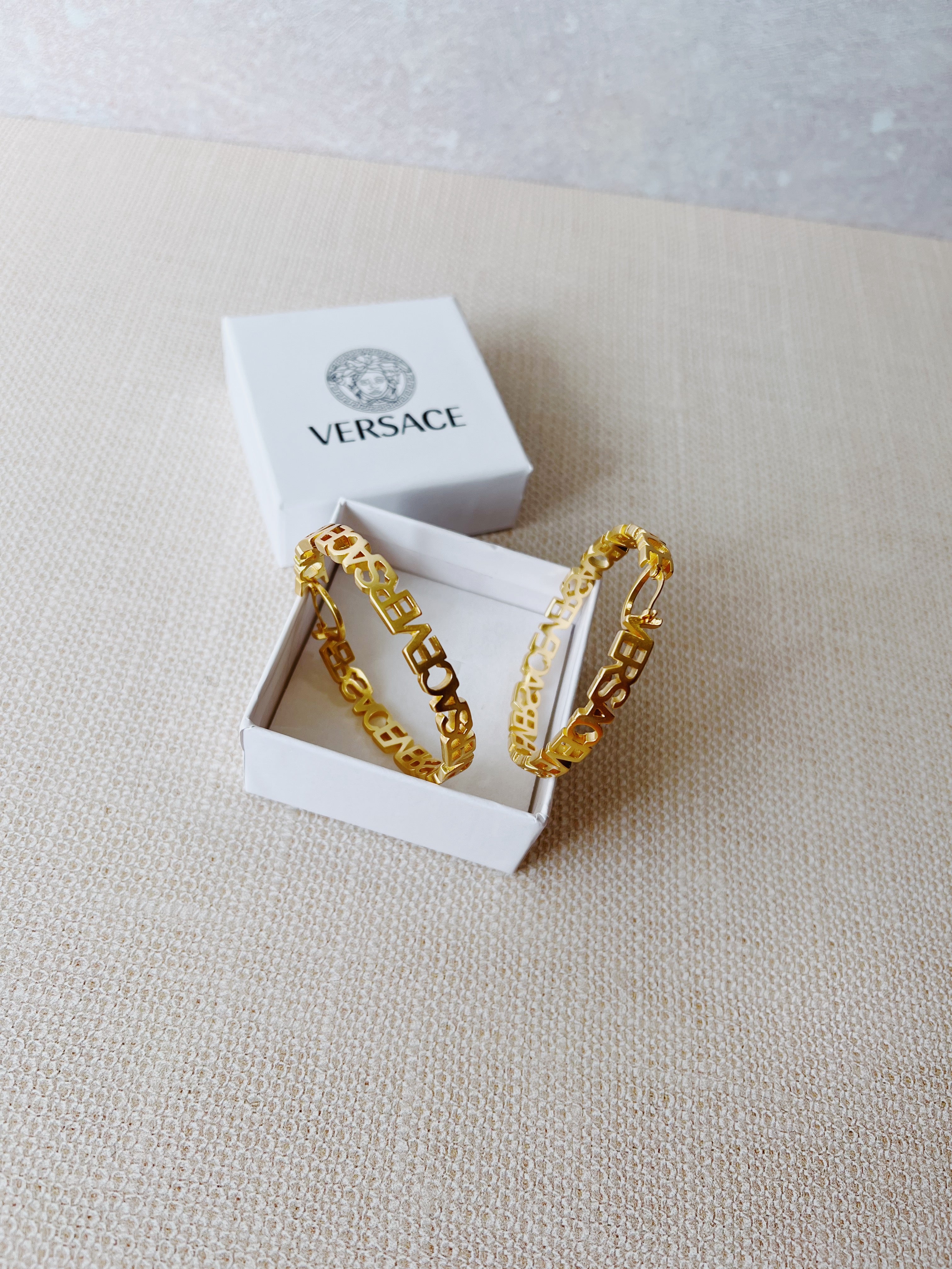 [TOP] VERSACE Gold Tone Hoop Earrings