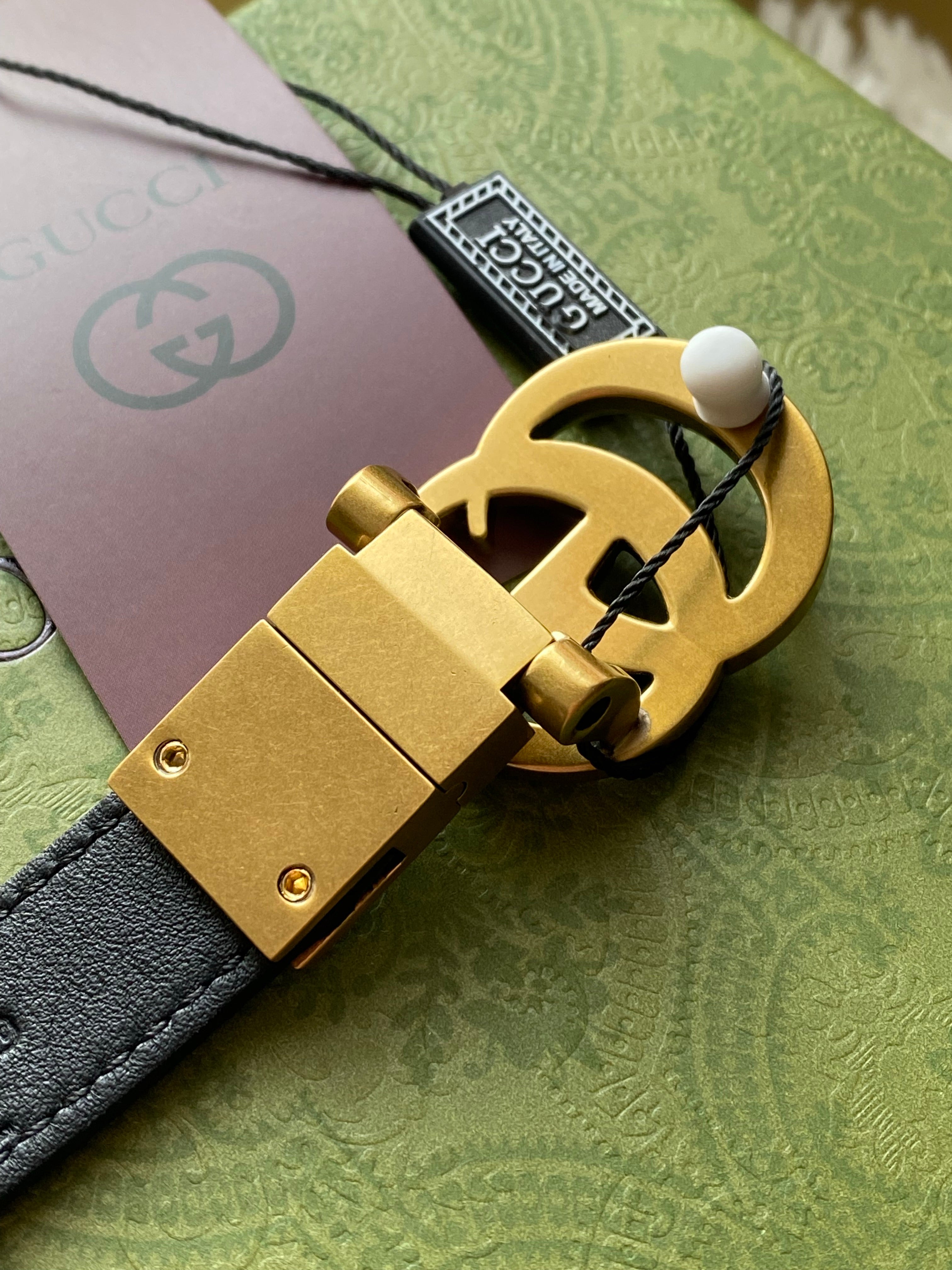 [TOP] GUCCI Reverse Thin Belt - 2cm