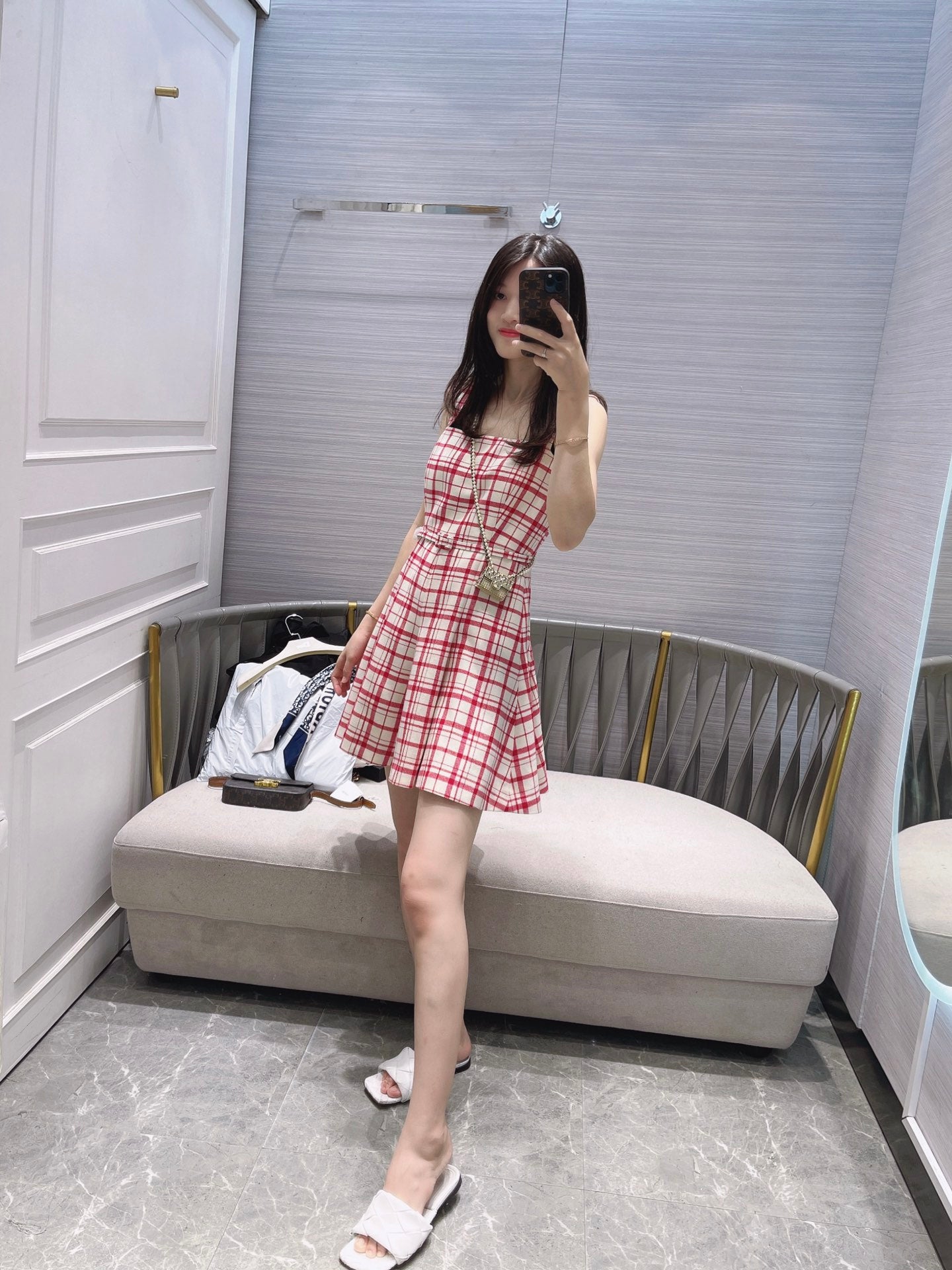 [TOP] Yves Saint Laurent YSL Loulou Toy Bag - Taupe