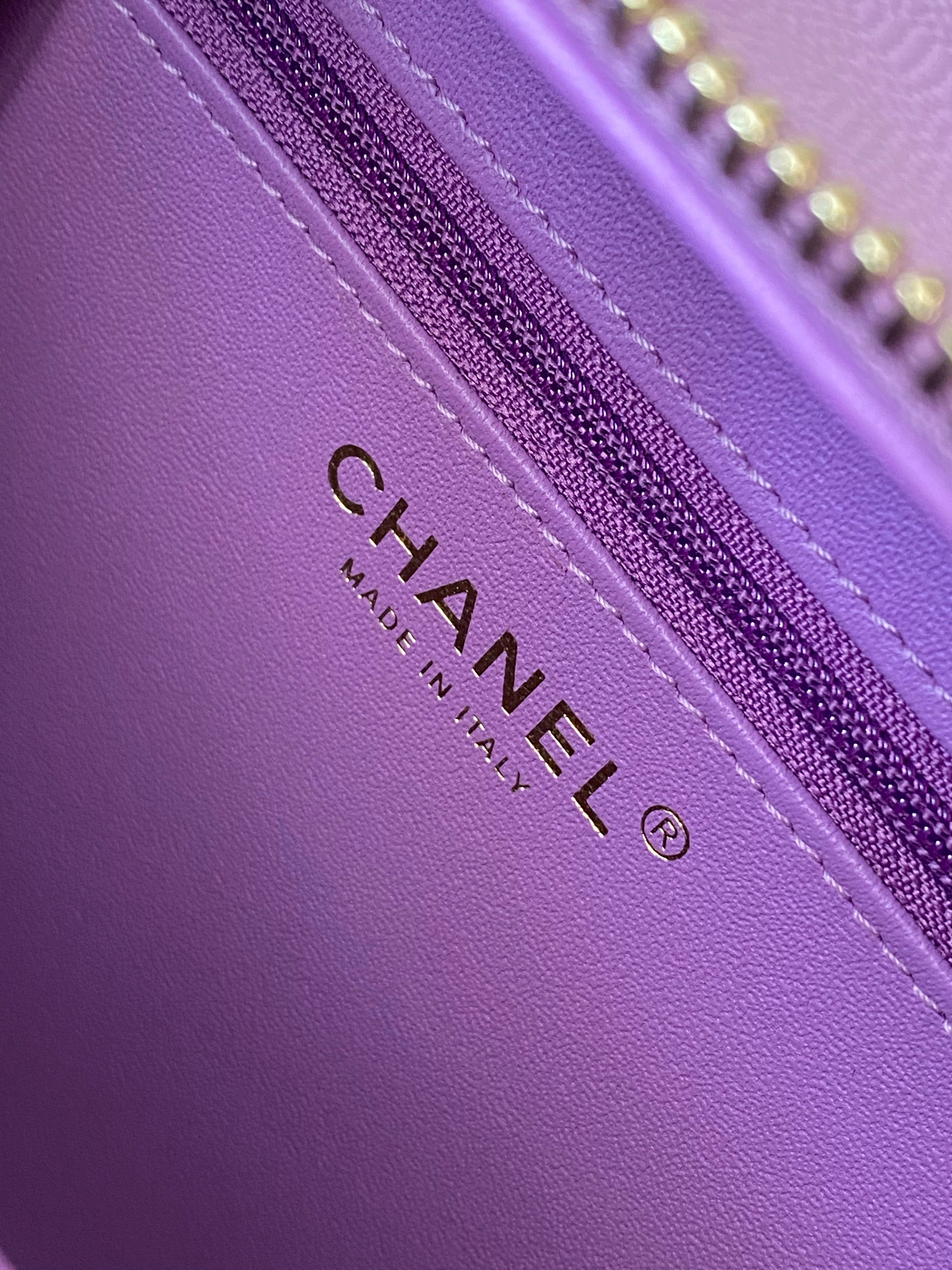 [TOP] CHANEL Vanity Case Caviar Quilted Medium - Purple