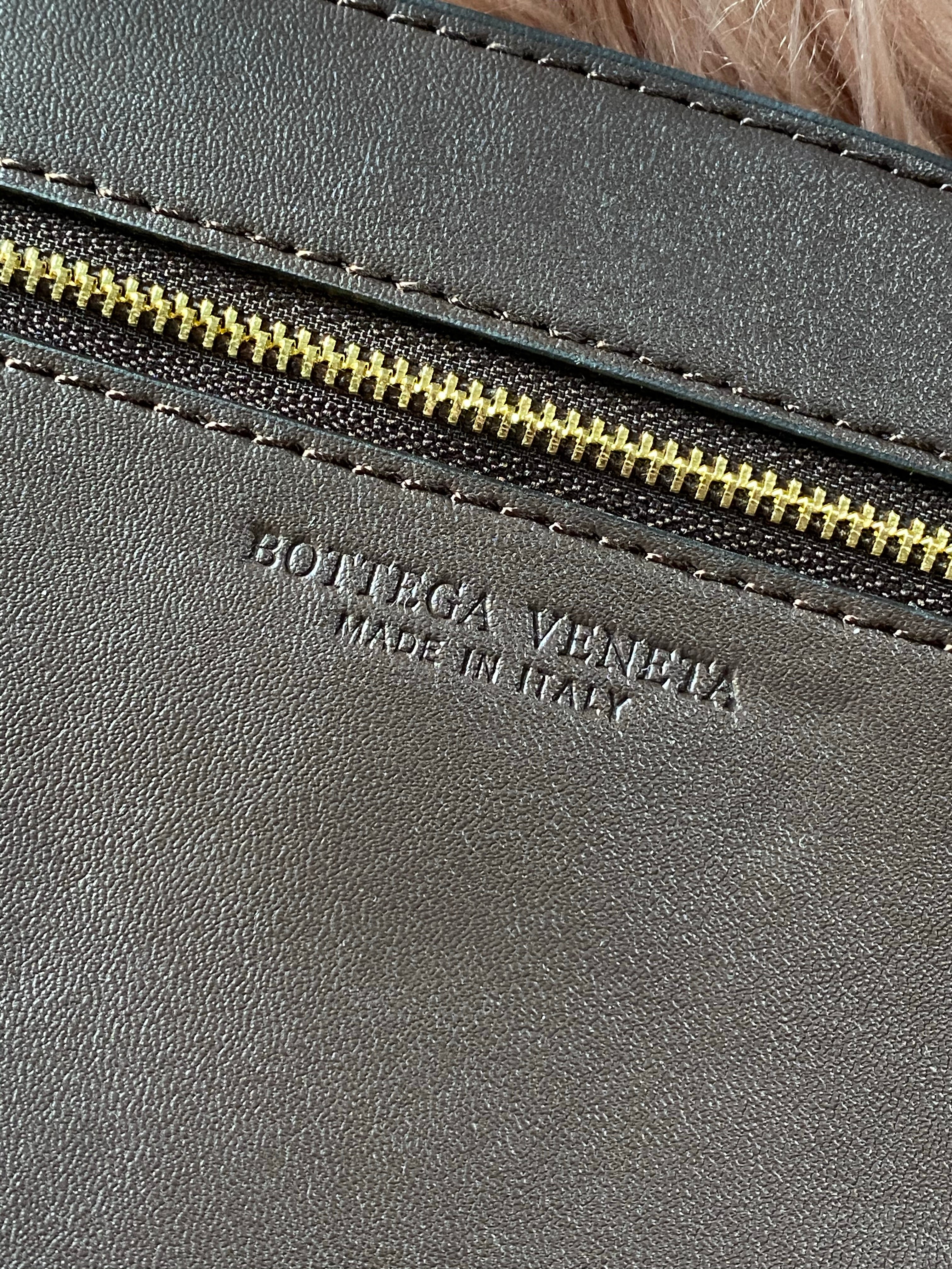 [TOP] Bottega Veneta BV  Casette Bag - Dark Maroon