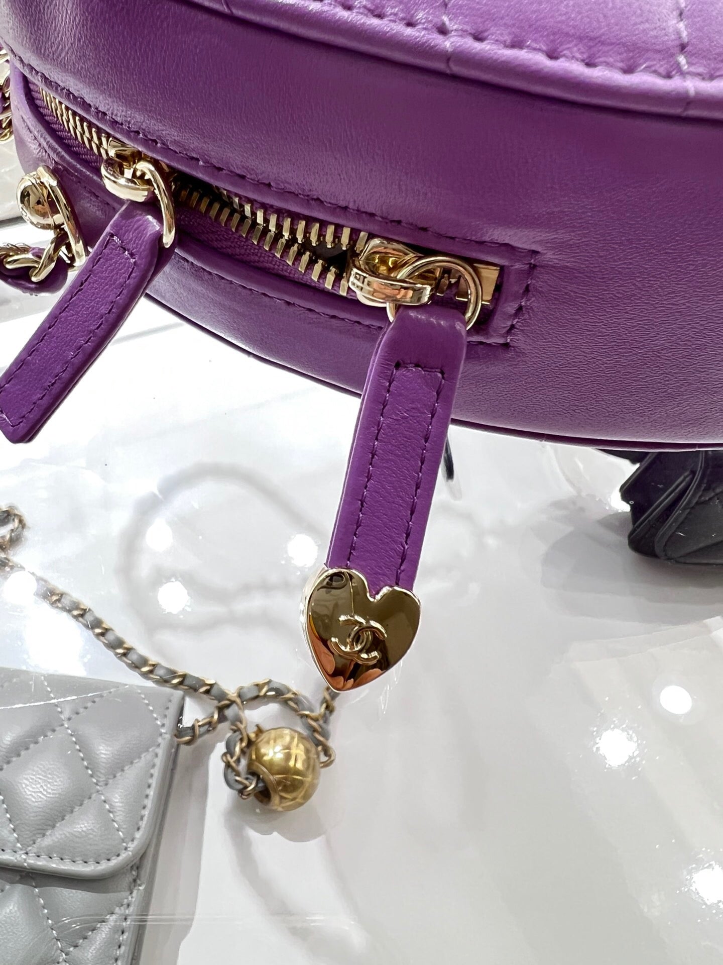 [TOP] CHANEL Heart Bag Large 16.5x18x6.5cm - Purple & GHW