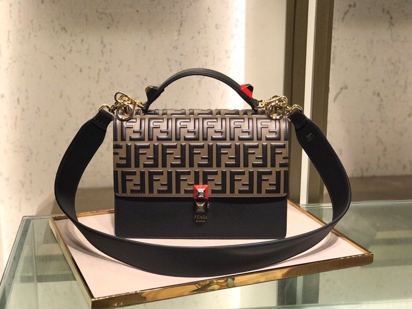 [TOP] FENDI Kan Medium Top Handle Bag