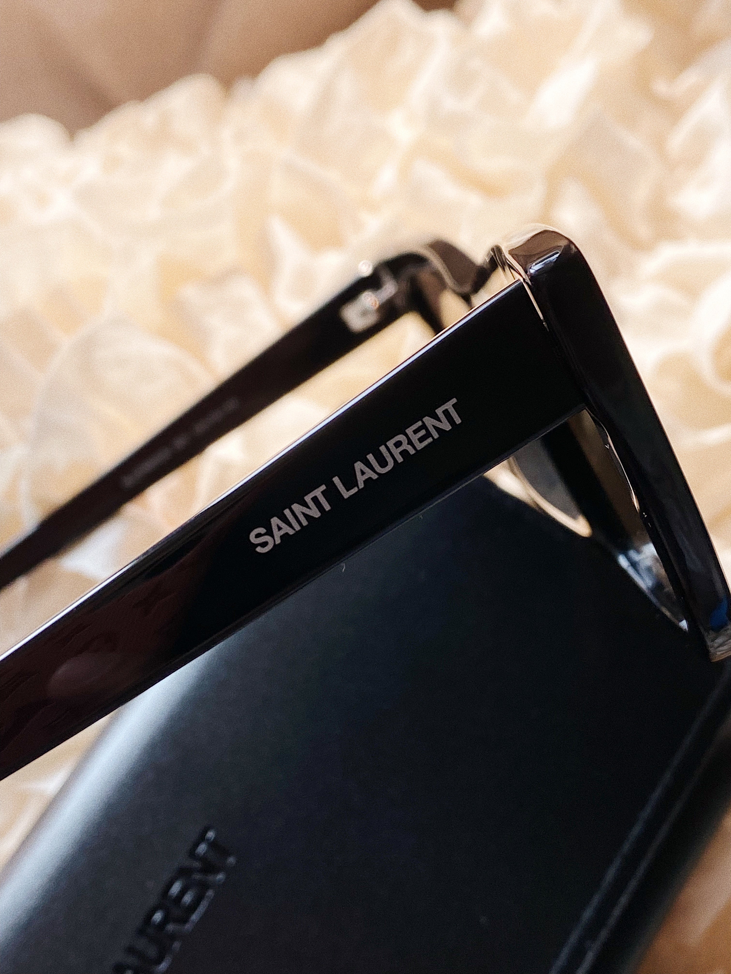 [TOP] Yves Saint Laurent YSL 53mm Cat Eyes Sunglasses - Black