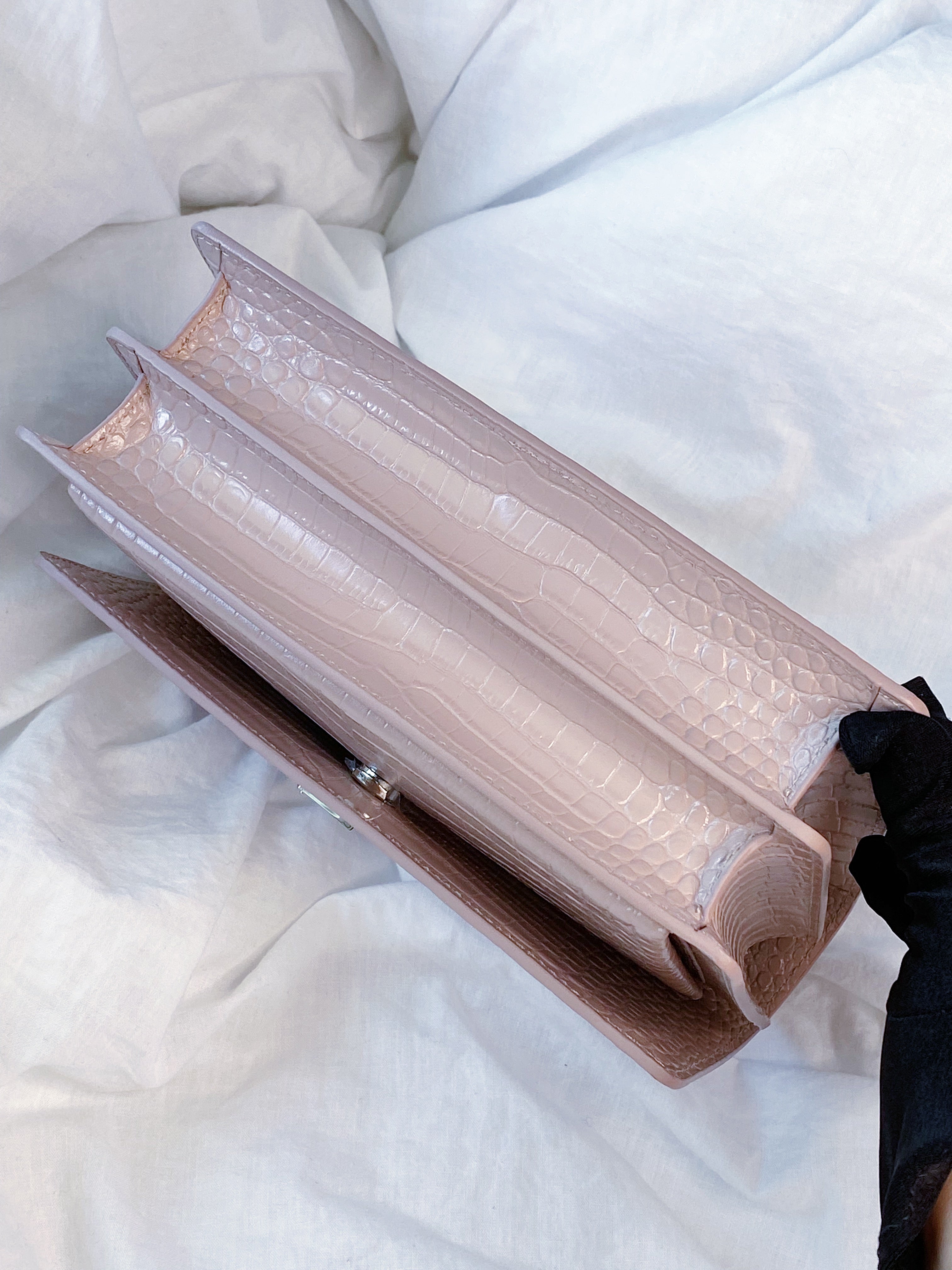 [TOP] Yves Saint Laurent YSL Pink Small Monogram Sunset Croc Embossed Leather Bag