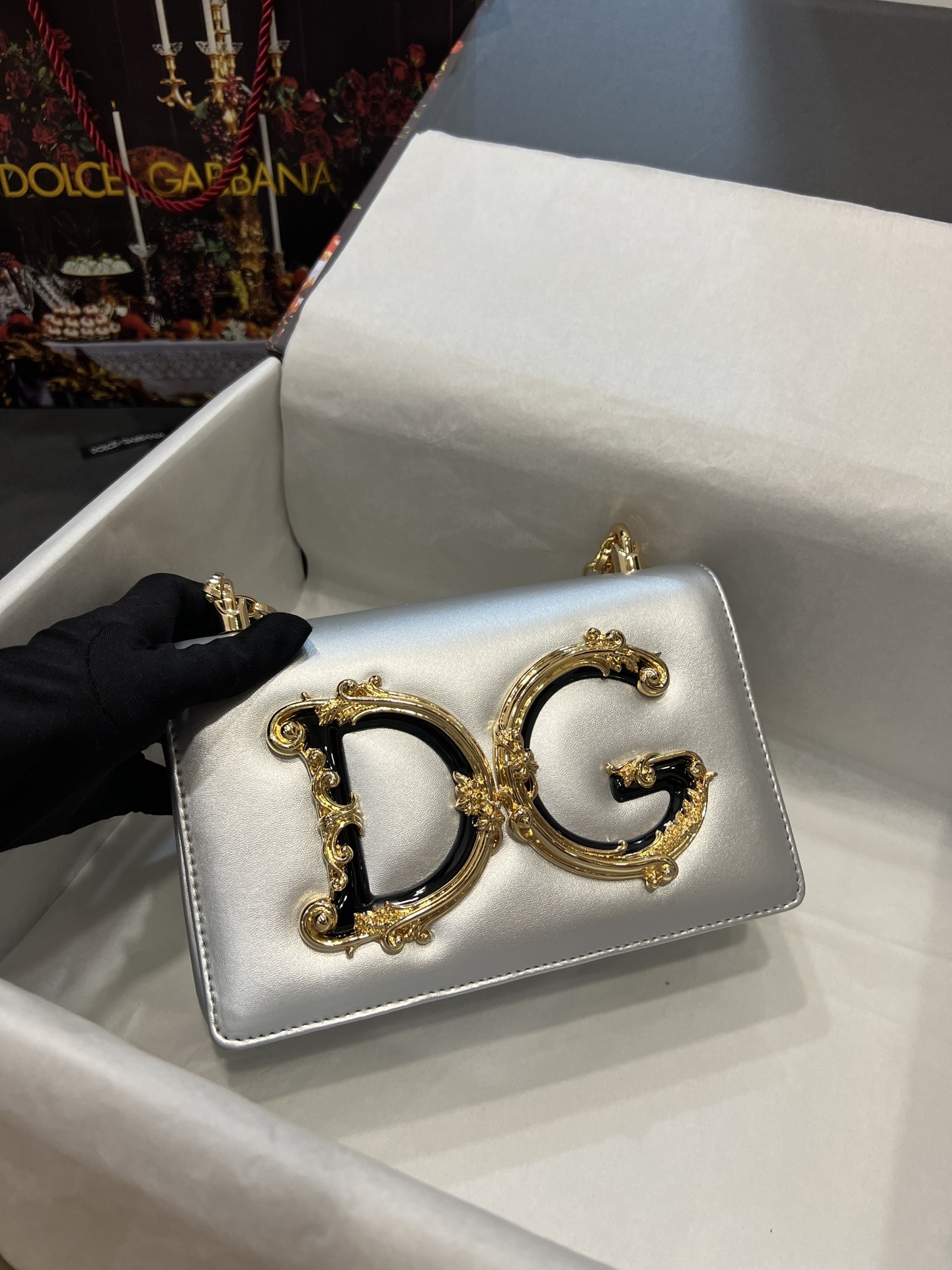 [TOP] Dolce & Gabbana D&G Polished Calfskin DG Girls Bag 21*4*15 - Silver