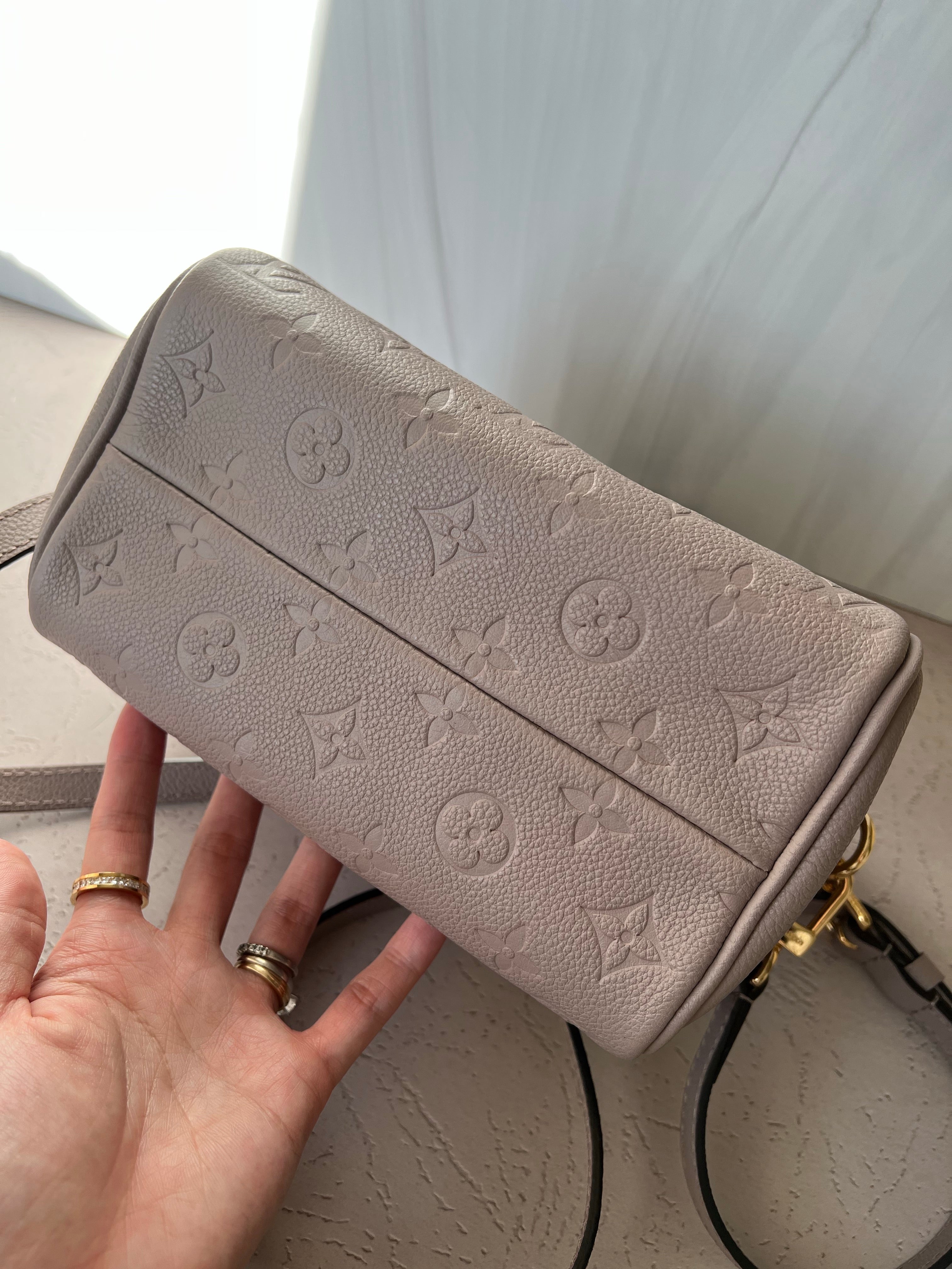 [TOP] Louis Vuitton LV  Speedy Bag 20x13.5x12cm - Turtle Dove