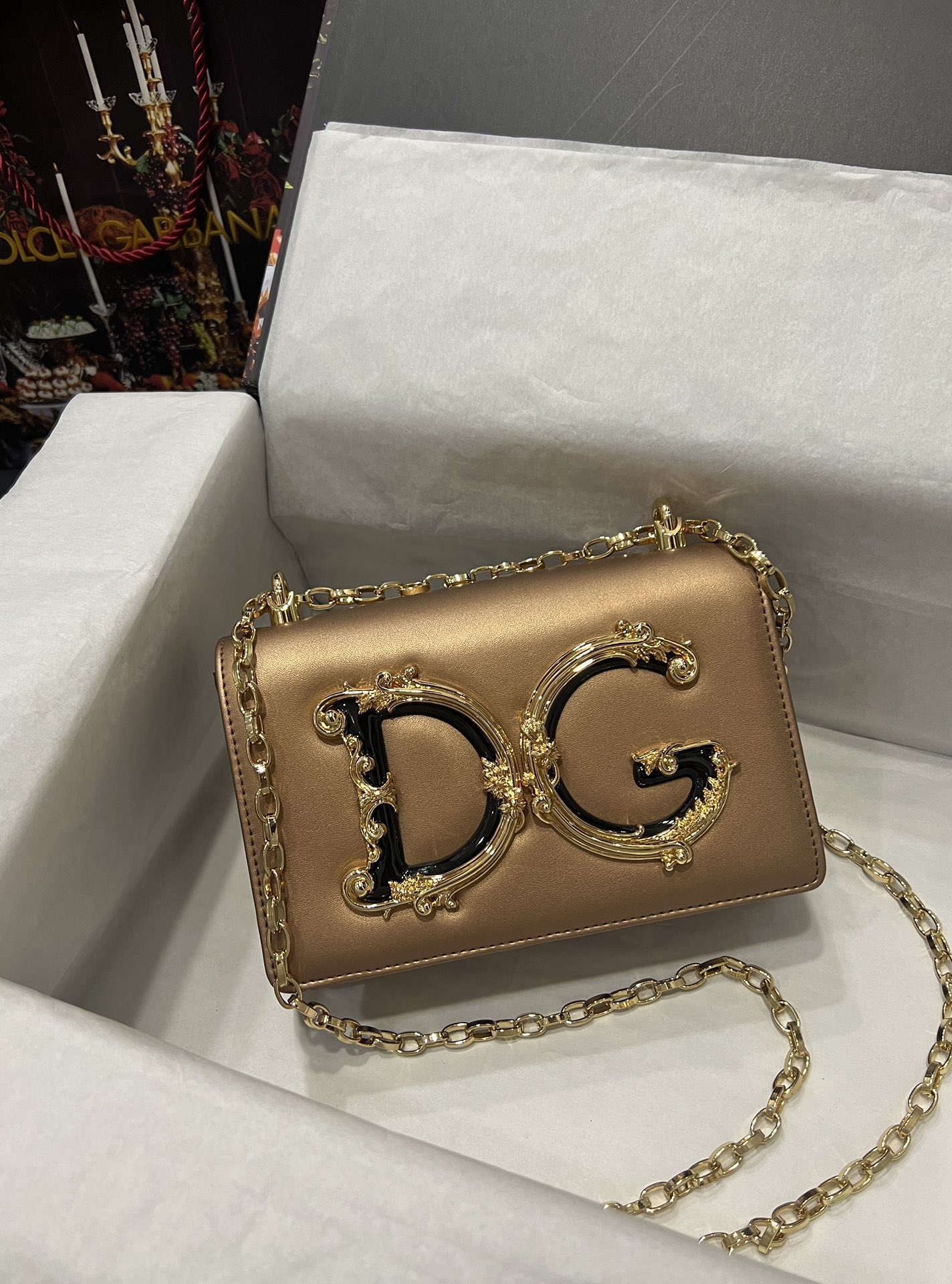 [TOP] Dolce & Gabbana D&G Polished Calfskin DG Girls Bag 21*4*15 - Brown