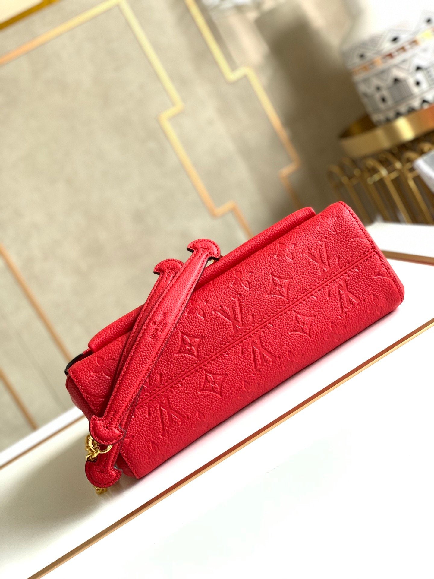 [TOP] Louis Vuitton LV  Vavin 20.5 x 15 x 8 cm- Red