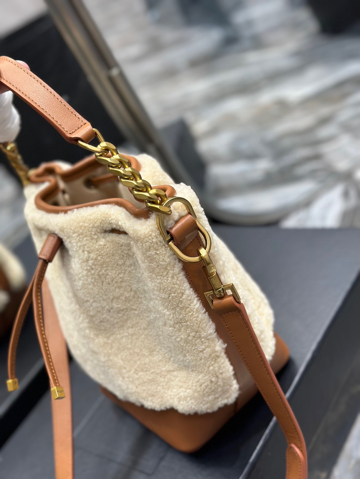 [TOP] Yves Saint Laurent YSL EMMANUELLE Bucket Bag