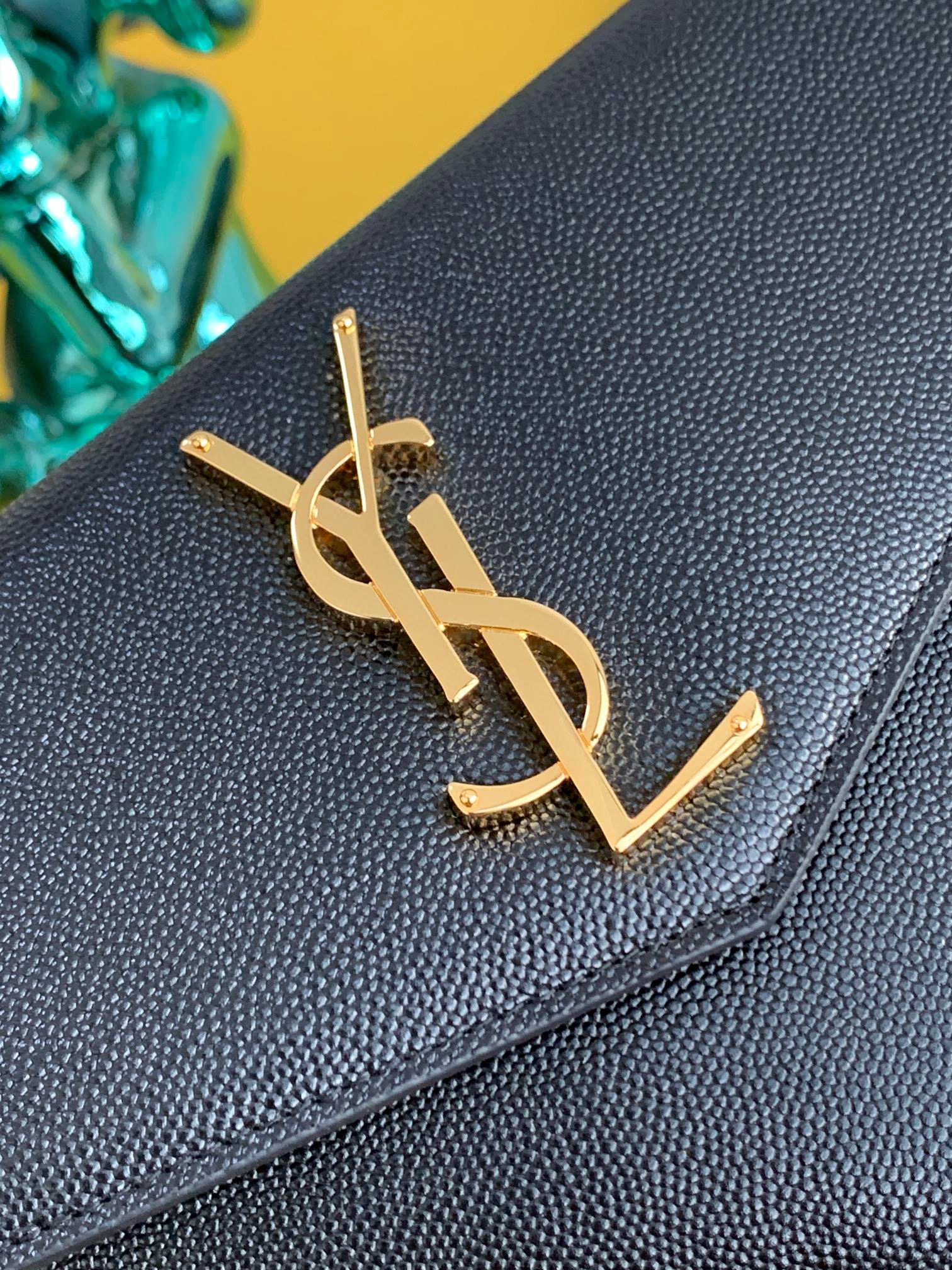 [TOP] Yves Saint Laurent YSL UPTOWN Pouch In Grain Leather- Black