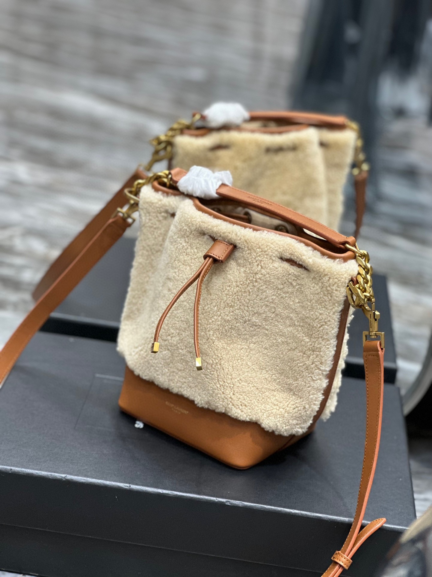 [TOP] Yves Saint Laurent YSL EMMANUELLE Bucket Bag
