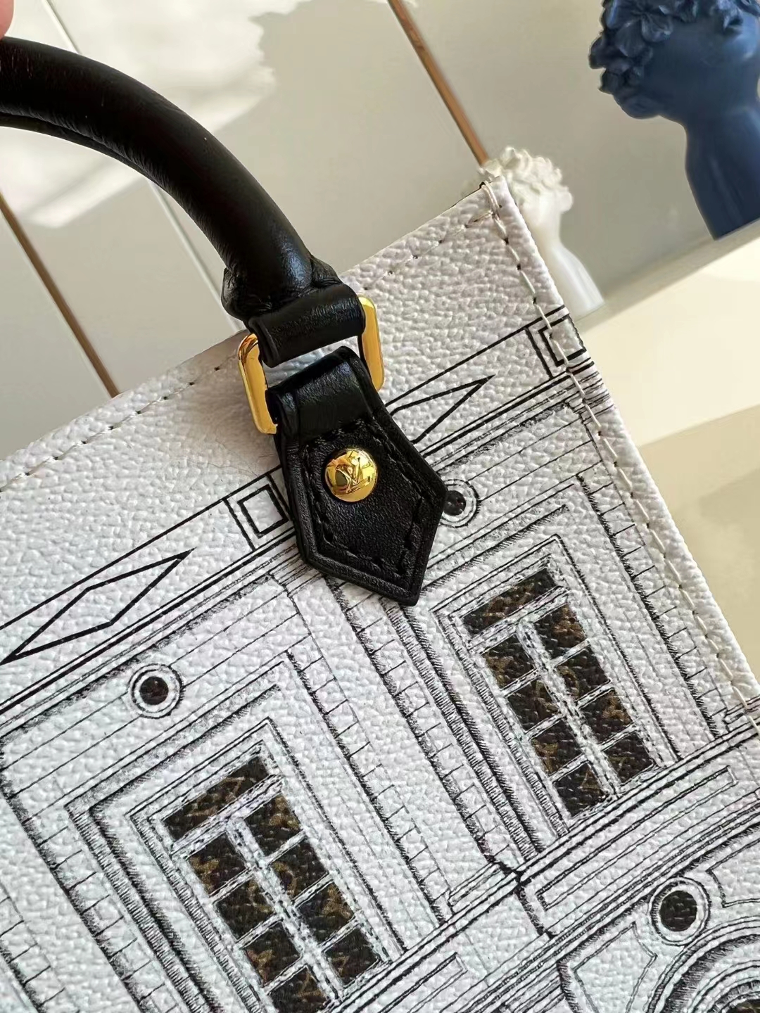 [TOP] Louis Vuitton LV Sac Plat Bag 14x17x5cm- White Houses Printed