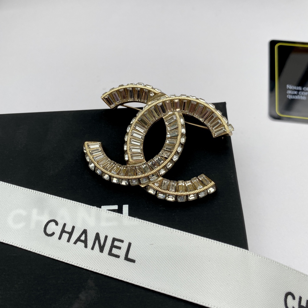 [TOP] CHANEL Brooch Collections