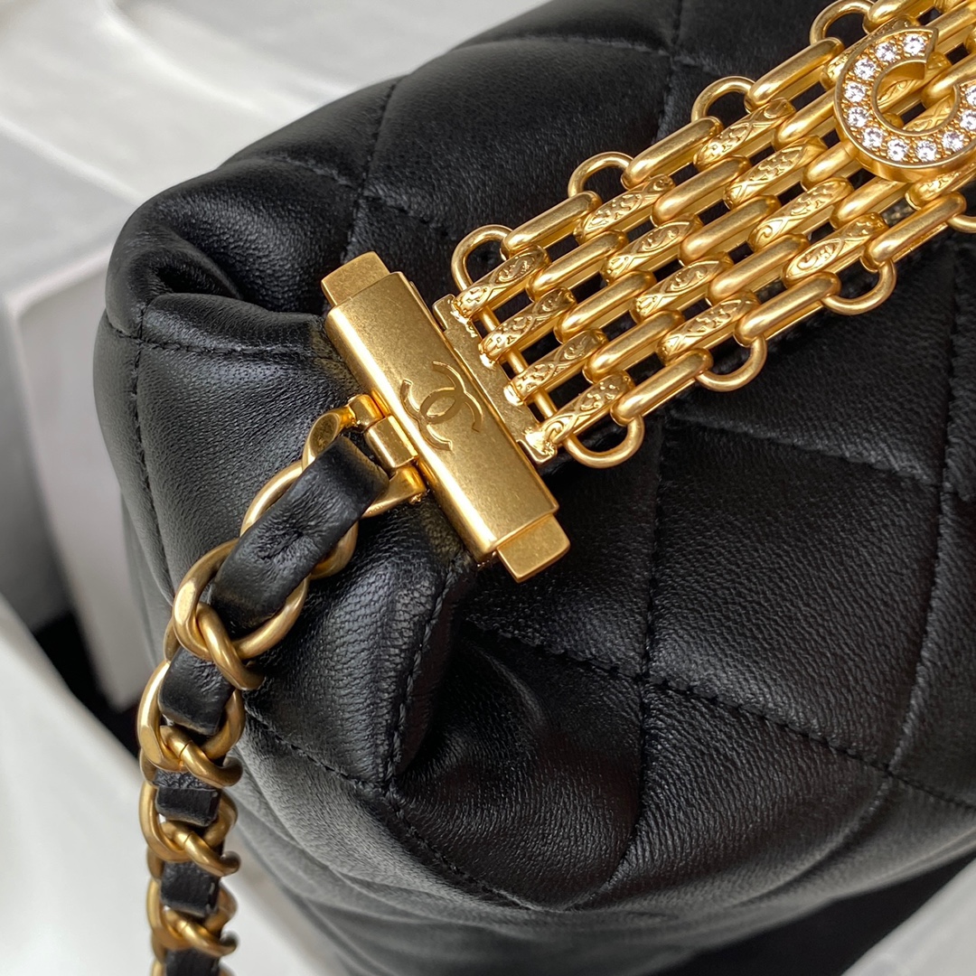 [TOP] CHANEL Hobo Bag 18*21*12*cm - GHW - Black