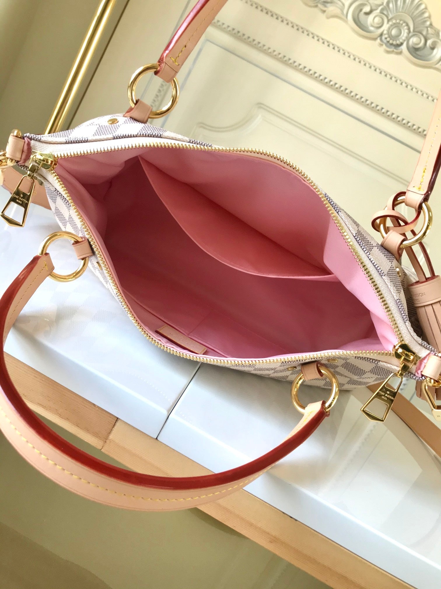 [TOP] Louis Vuitton LV L*V Lymington Damier Azur Bag 35 x 24 x 14cm