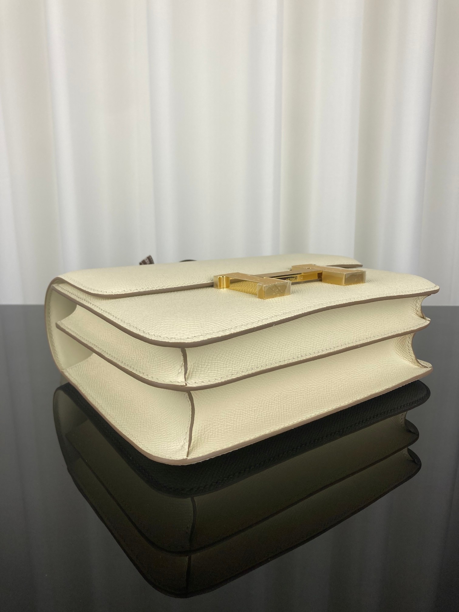 [TOP] HERMES Constance Epsom Leather 18cm - Cream & GHW