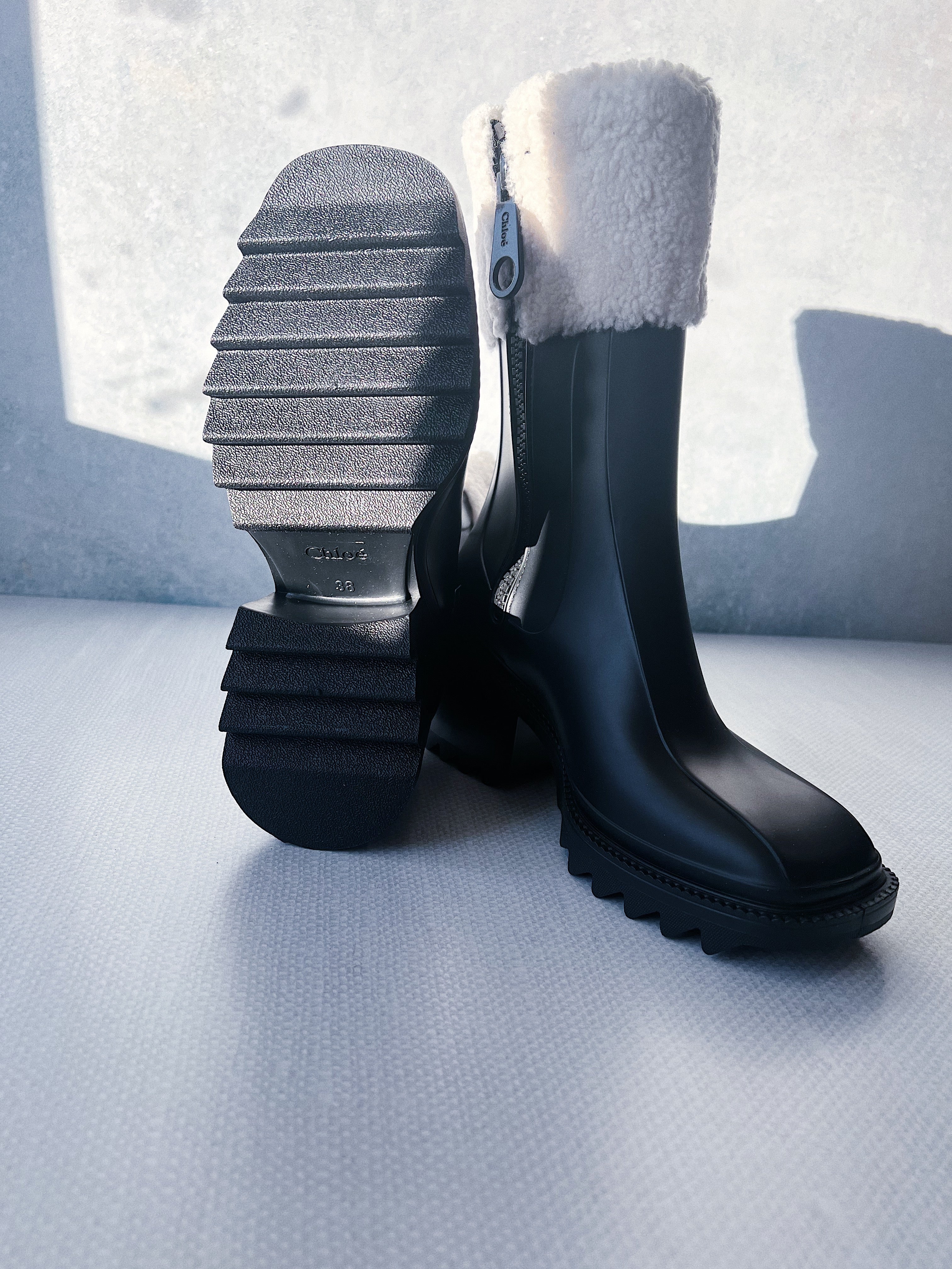 [TOP] Chloe Shearling Cuff Rain Boots - Black