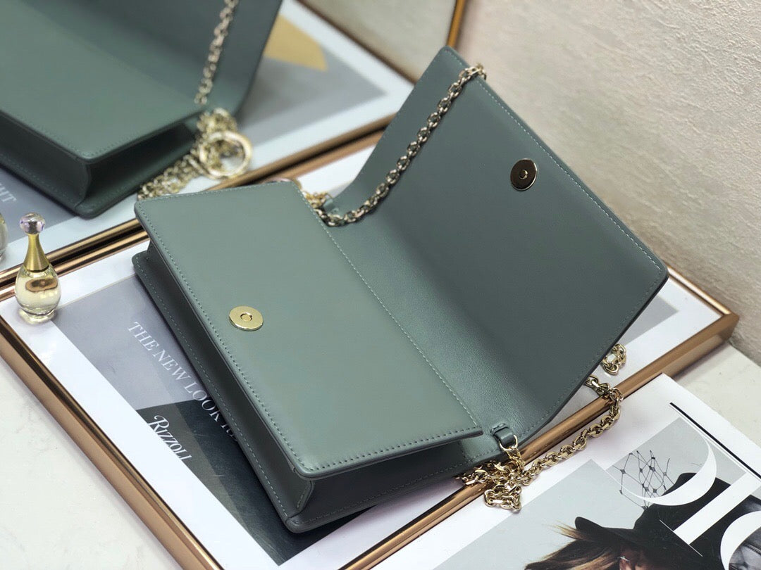 [TOP] Christian Dior Lady Pouch Bag- Cloud Green