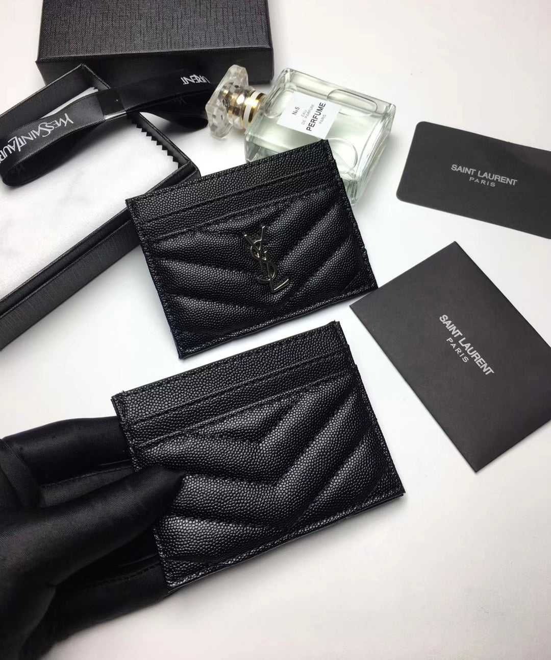 [TOP] Yves Saint Laurent YSL Card Holder Caviar Skin - Black