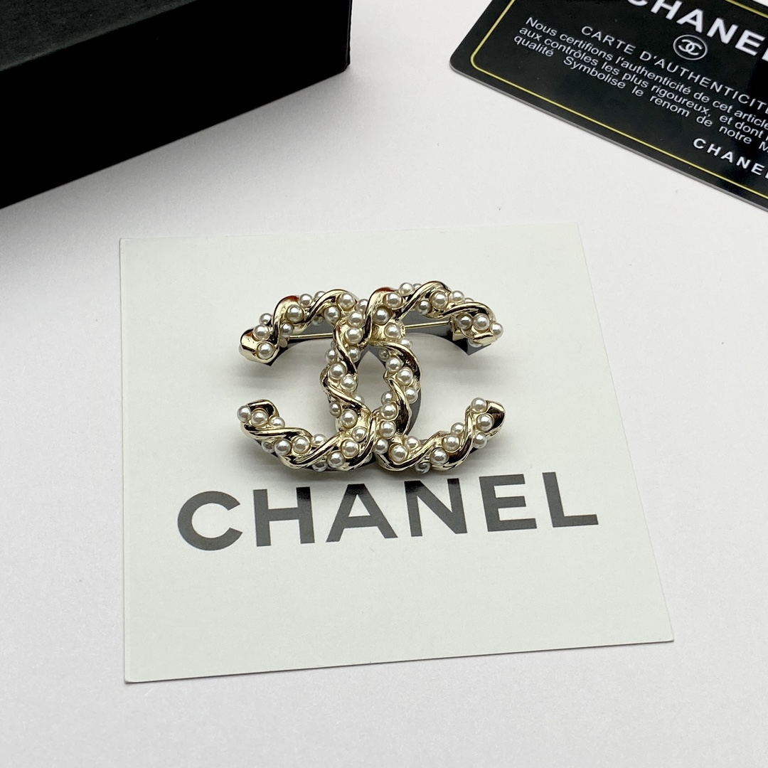 [TOP] CHANEL Brooch Collections