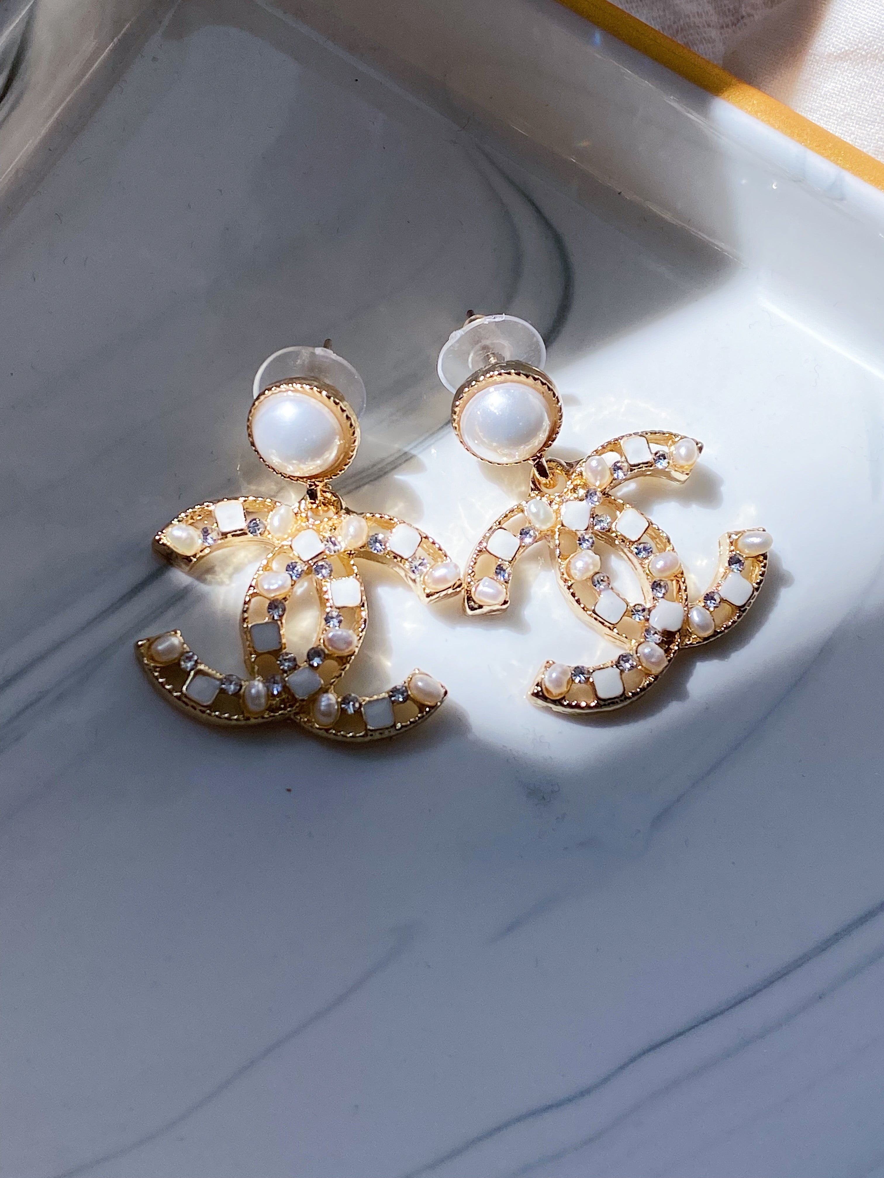 [TOP] CHANEL Dangle Earrings