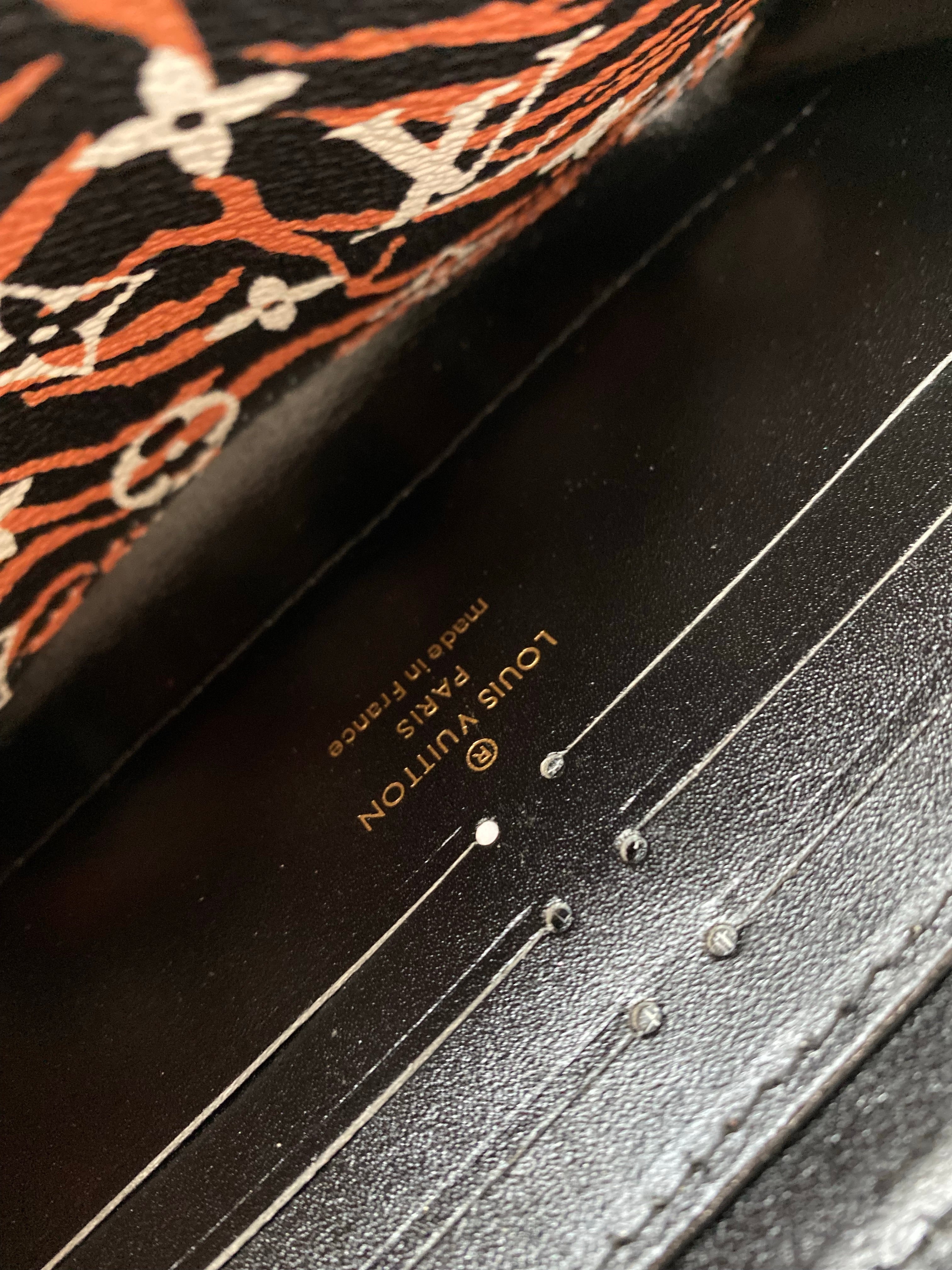 [TOP] Louis Vuitton LV LV Giant Monogram Zippy Wallet Jungle - Black