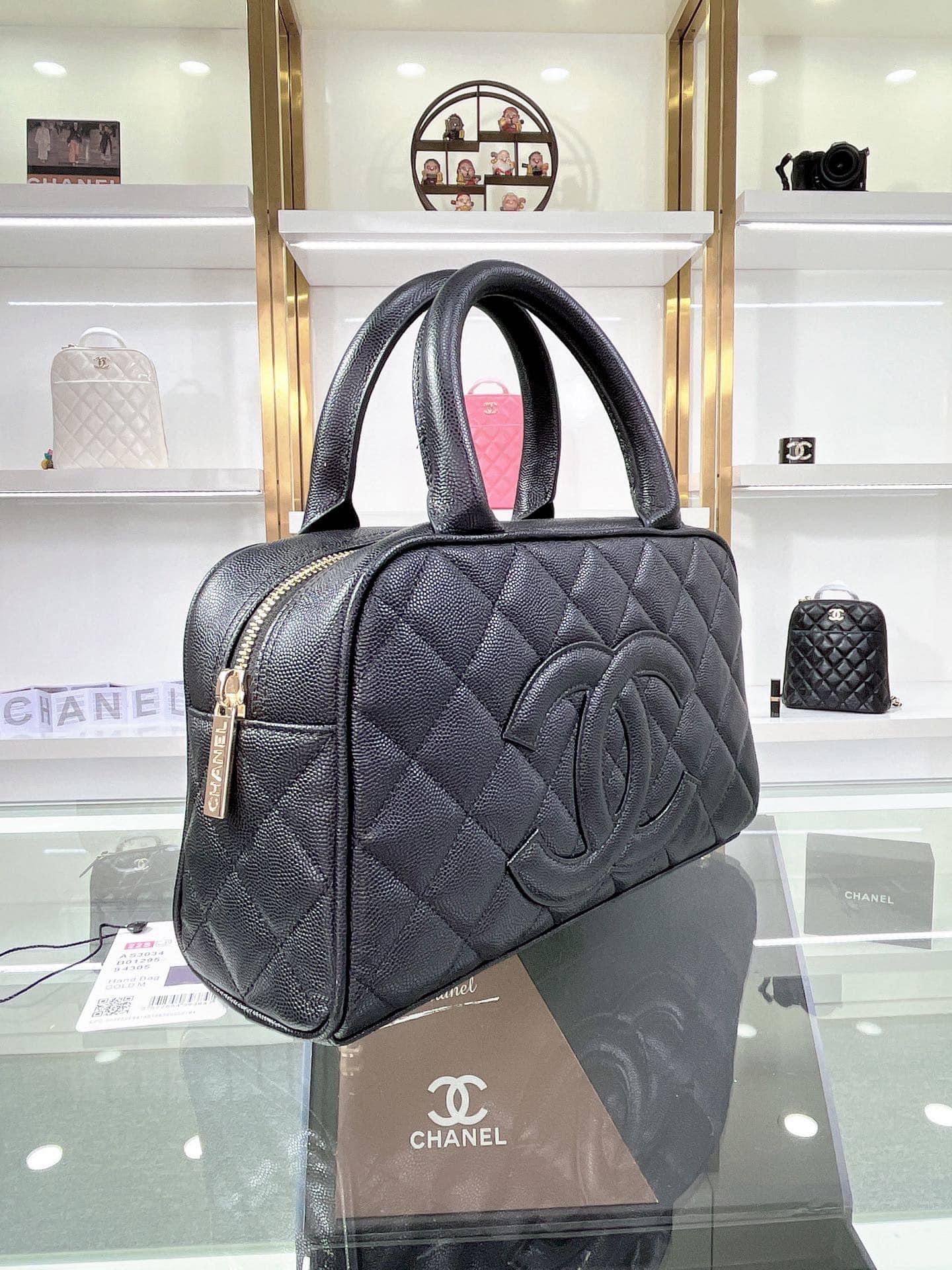 [TOP] CHANEL Bowler Mini Bag - Black
