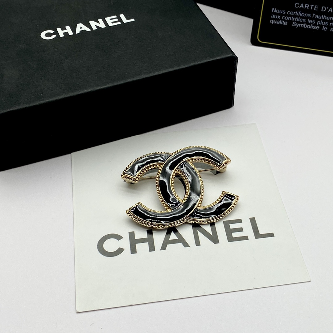 [TOP] CHANEL Brooch Collections
