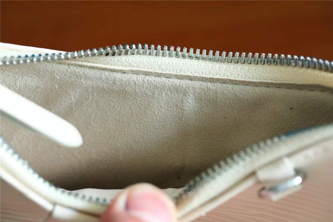 [TOP] Louis Vuitton LV L*V Epi Easy Pouch on Strap 19 x  10.5 x  3cm- White