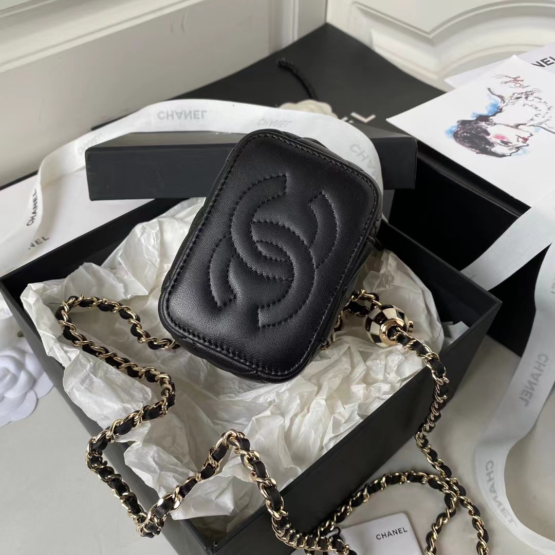 [TOP] CHANEL Vanity Case Lambskin 8.5*11*7cm -Black & White-GHW-2 colours