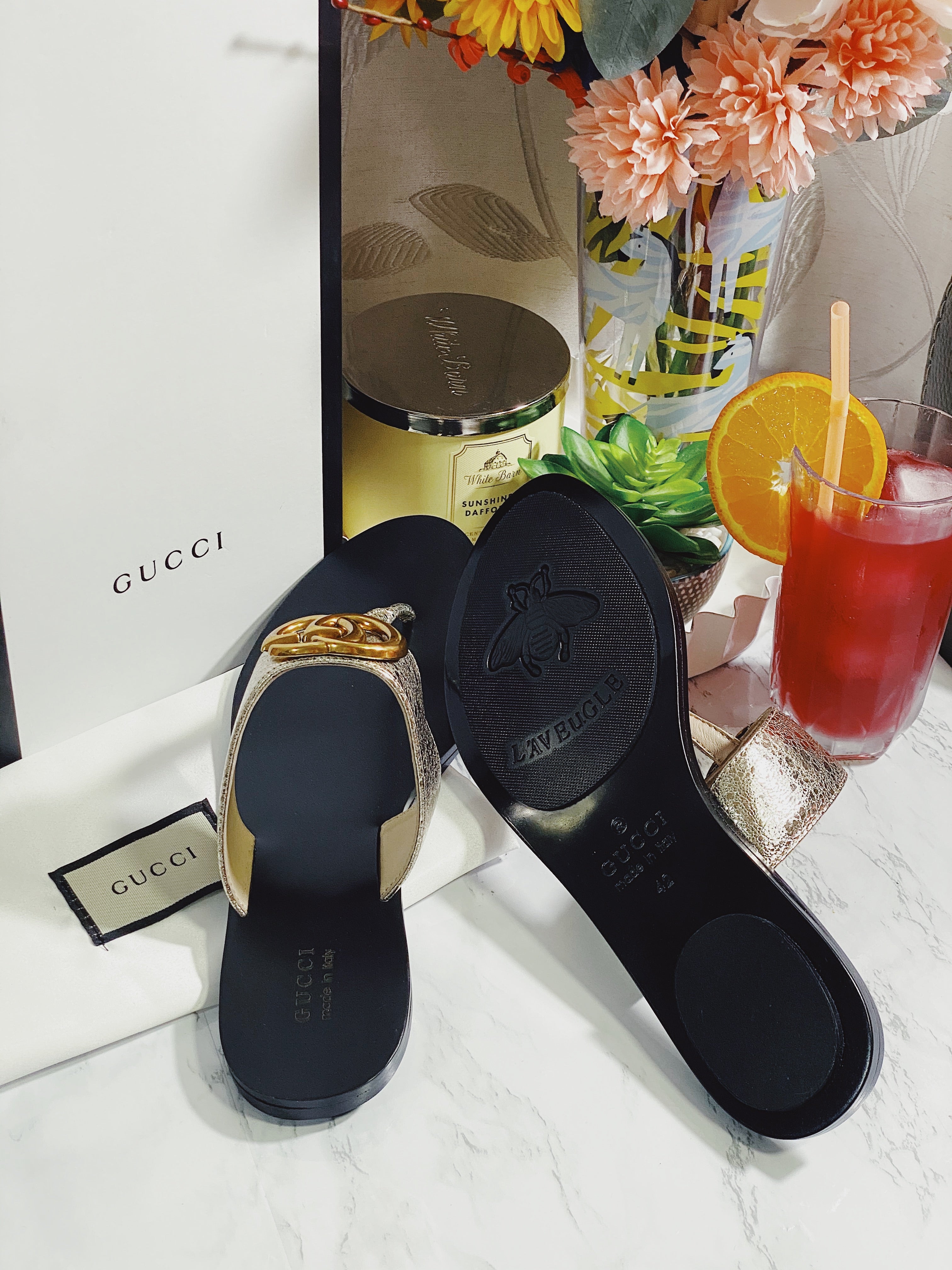 [TOP] GUCCI Thong Sandals - Gold