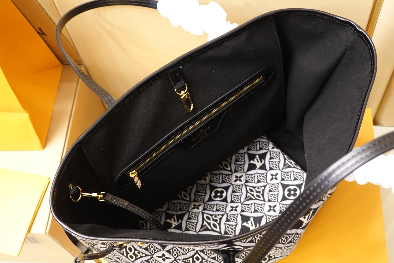 [TOP] Louis Vuitton LV  Neverfull MM Bag 32x17x28cm -Black