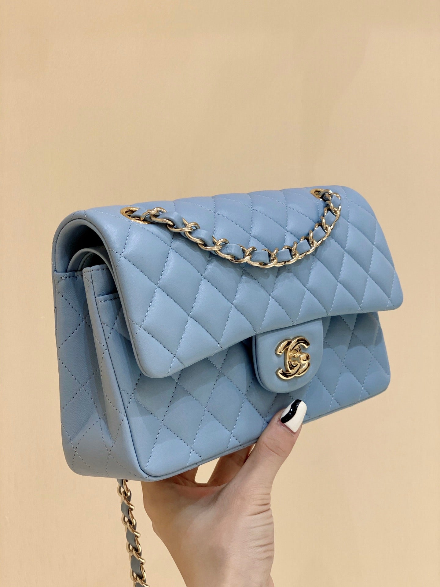 [TOP] CHANEL Classic Flap Bag Lambskin  23cm /25cm– Light Blue & GHW