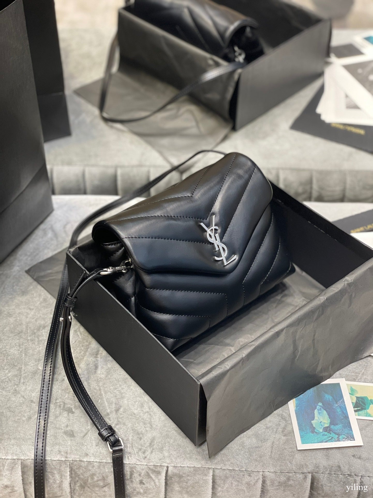 [TOP] Yves Saint Laurent YSL Loulou Toy Bag 20cm - Black w SHW